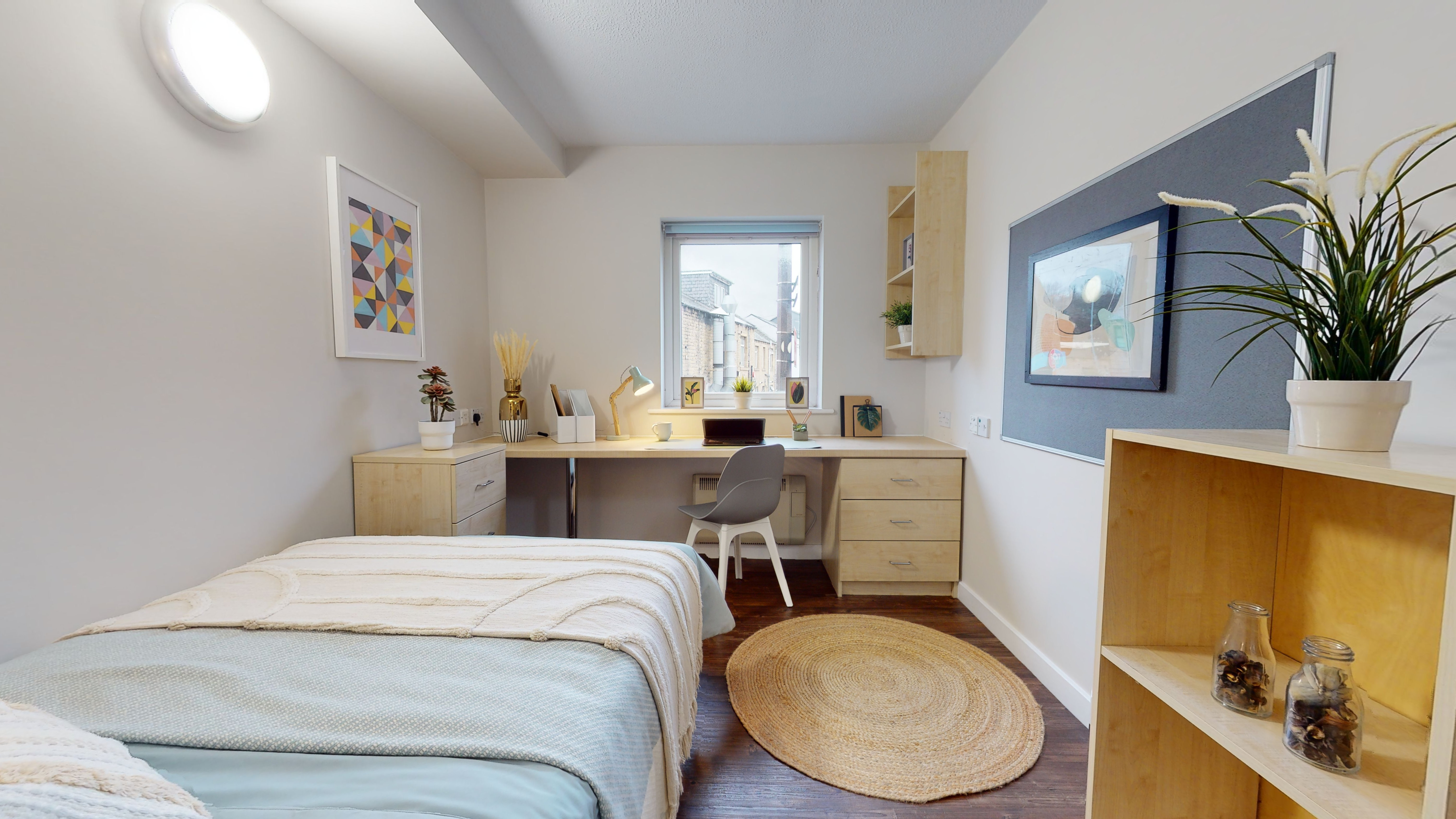 Silver En Suite Plus