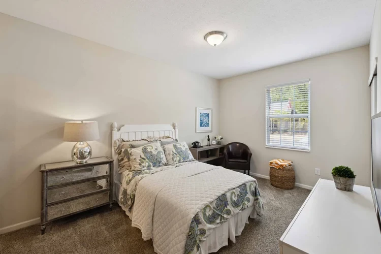 1 Bed 1 Bath-Foxfire