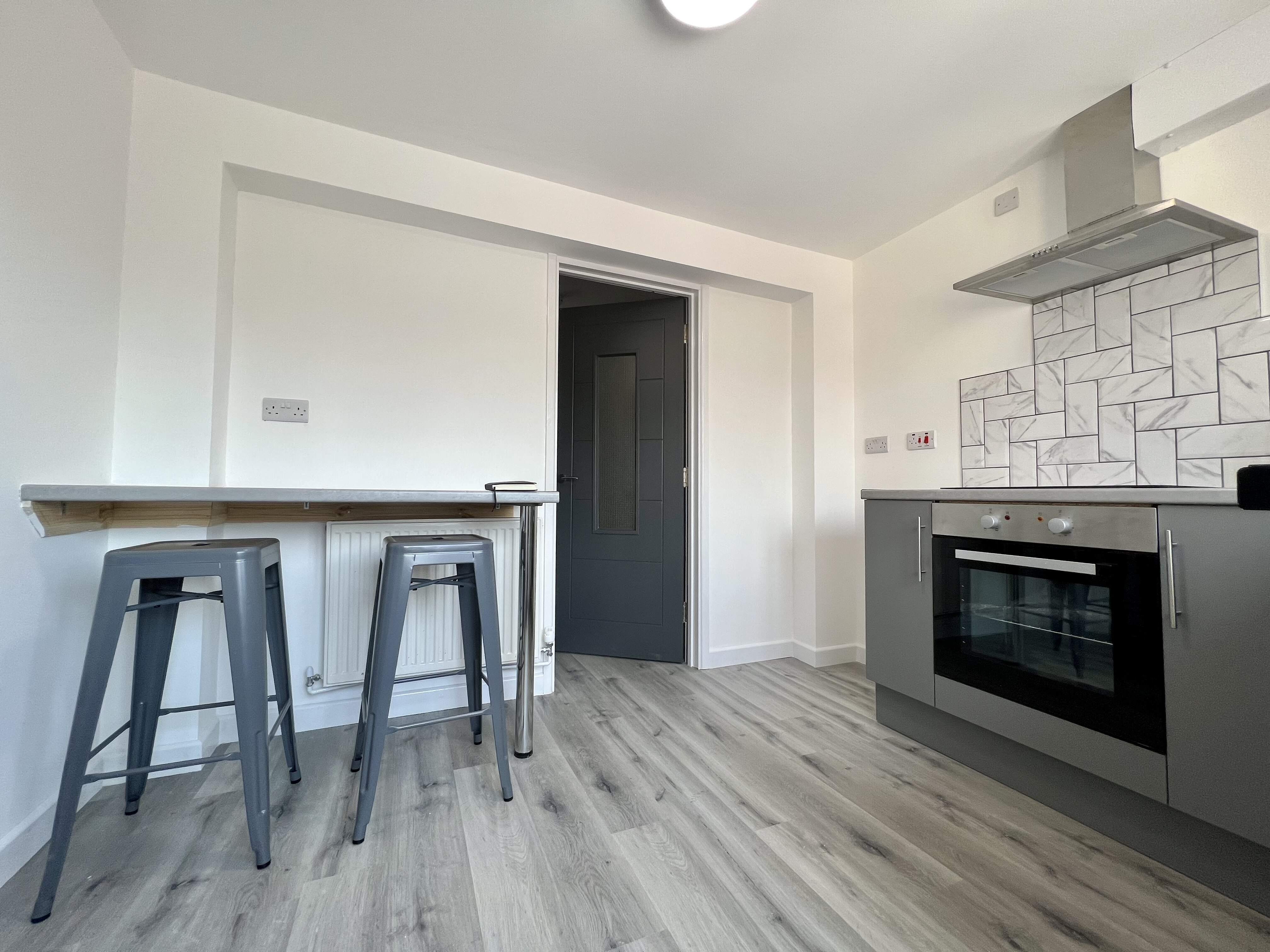104 De Montfort Way 2