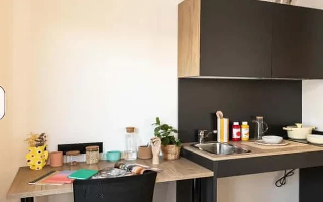 Individual with kitchen + 4