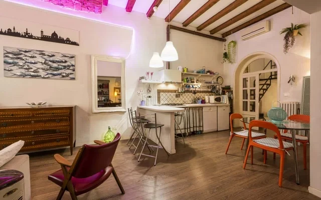 Florence Hideaway 1