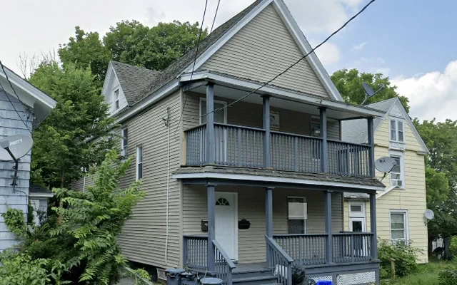 109 Ashworth Pl Apartment 2 - Syracuse student accommodation