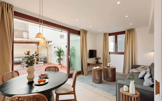 Velia - 2 bedrooms and terrace in Ciutat Vella 1