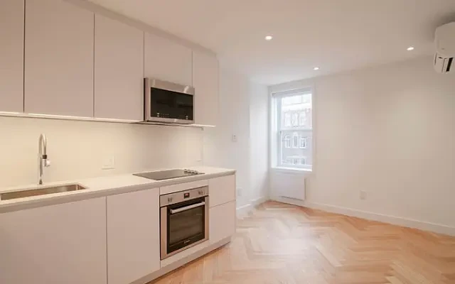590 Outremont 4