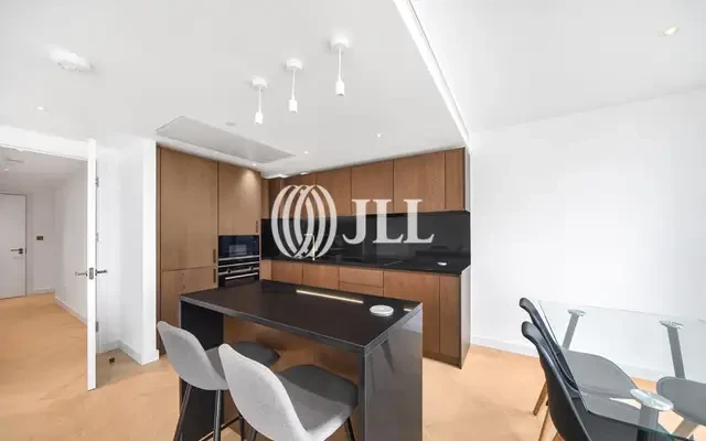 Landmark Pinnacle, London E14 4