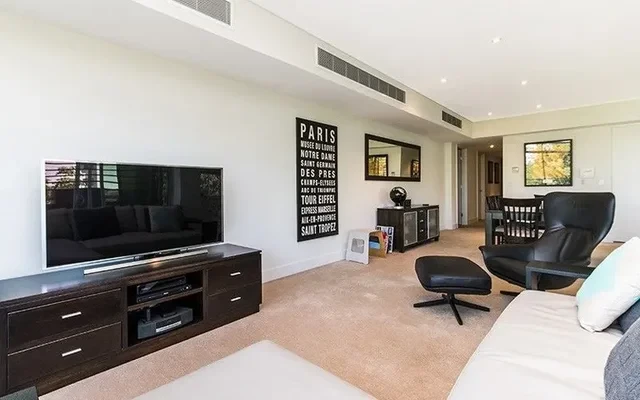 35 The Esplanade 2