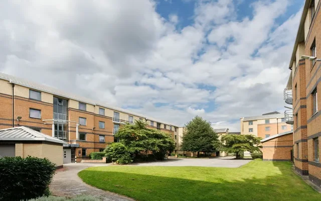 Clarence Dock Village 0