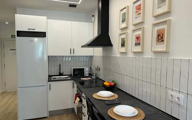 Avenida Bellas Vistas, 9. Local 4 (ONLY STUDENTS) 3