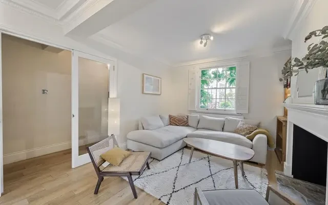 Billing Road, Chelsea, London, SW10 9UJ 0