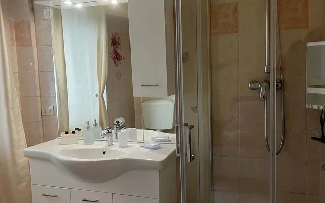 Apartment in Via San Antonio, Locate Varesino for 28 m² 3