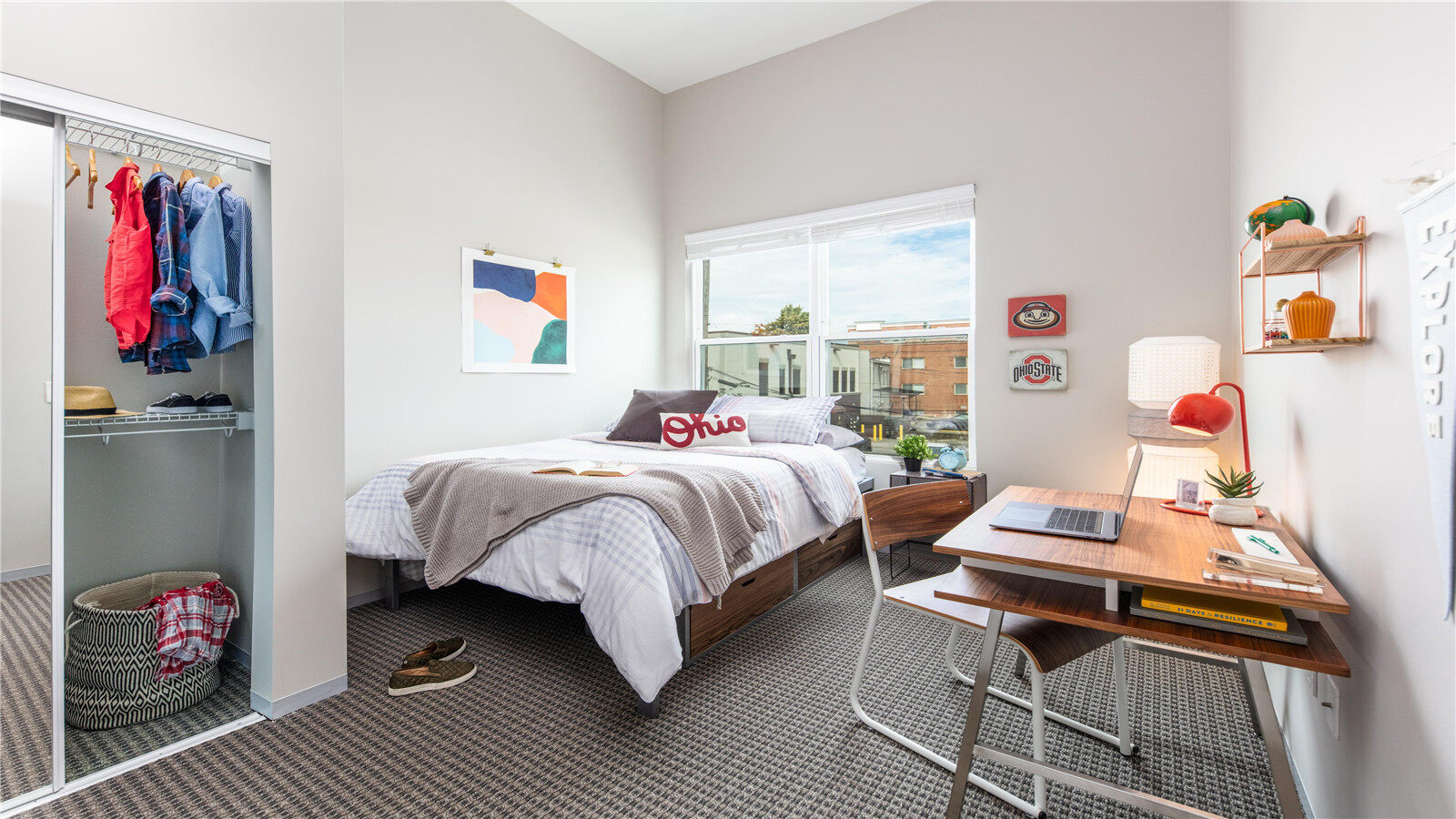 Studio terrace amenity Level