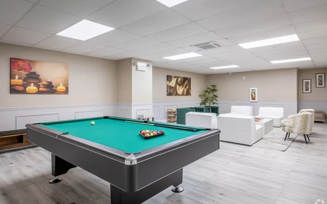 William House Apartments 3
