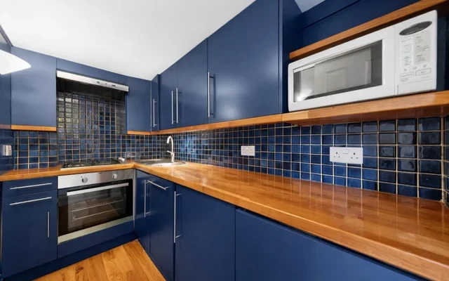 LH-Clapham Common South Side 1