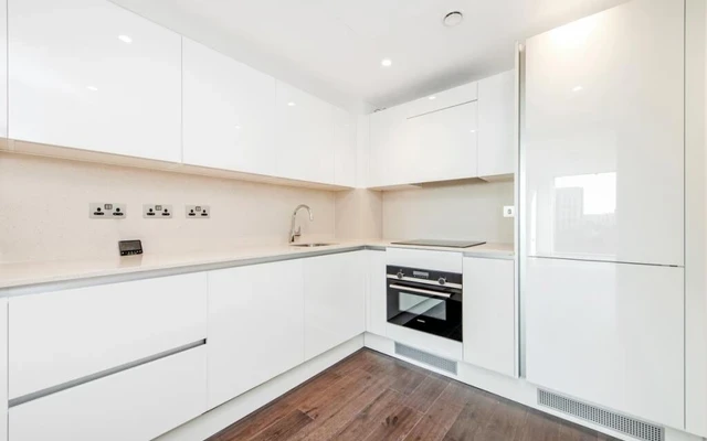 LH-Royal Mint Gardens - London student accommodation