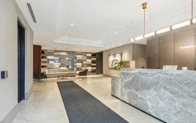 55 Duke Street West 4
