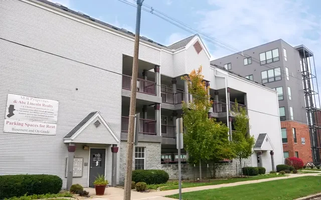 Neil Fortzler Apartments 0