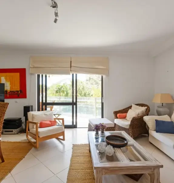 apartment near Rua 4 de Maio