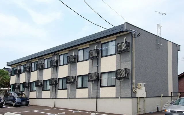 レオパレスシャルム 0