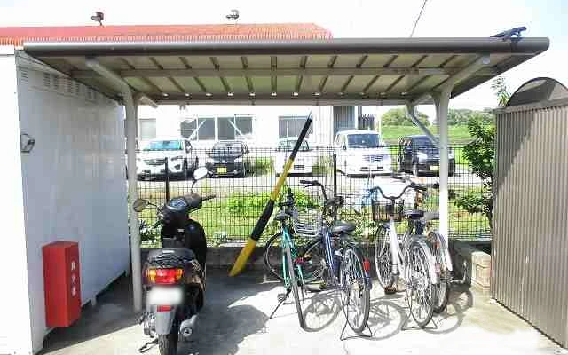 レオパレスカイト - 榛原郡吉田町の学生向け宿泊施設 - 202号房间(带独立厨房)