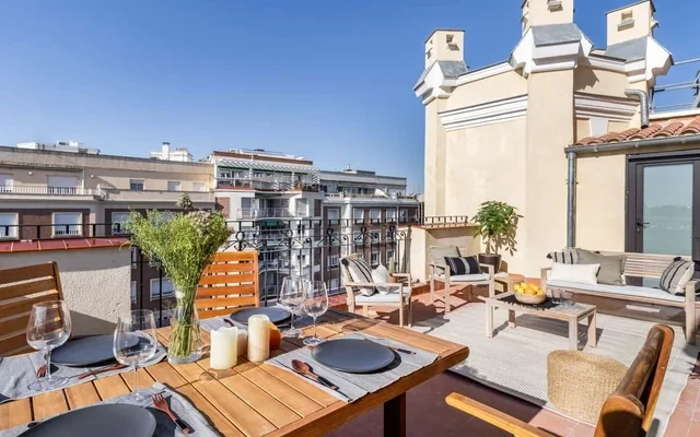 Hoya - 3 bedrooms and terrace in Trafalgar 0