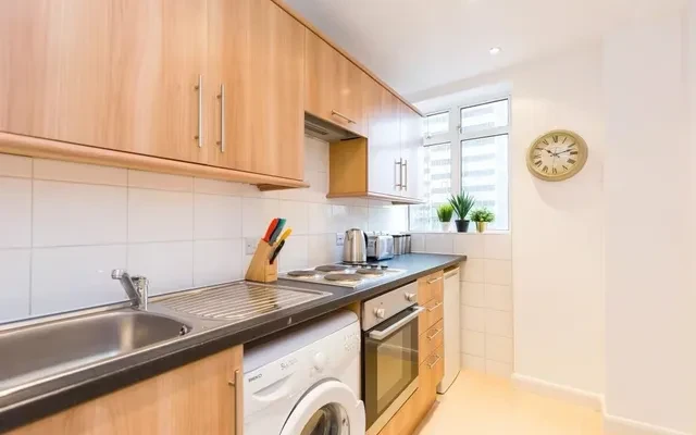 LH-Warren Court - London student accommodation - Studio