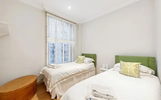 Collingham Gardens, Earls Court, London, SW5 0HL 4