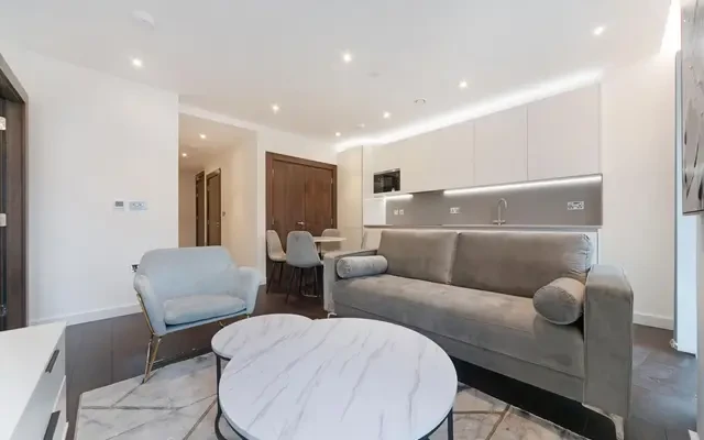 Lanchester Way, London, SW11 7DB 1