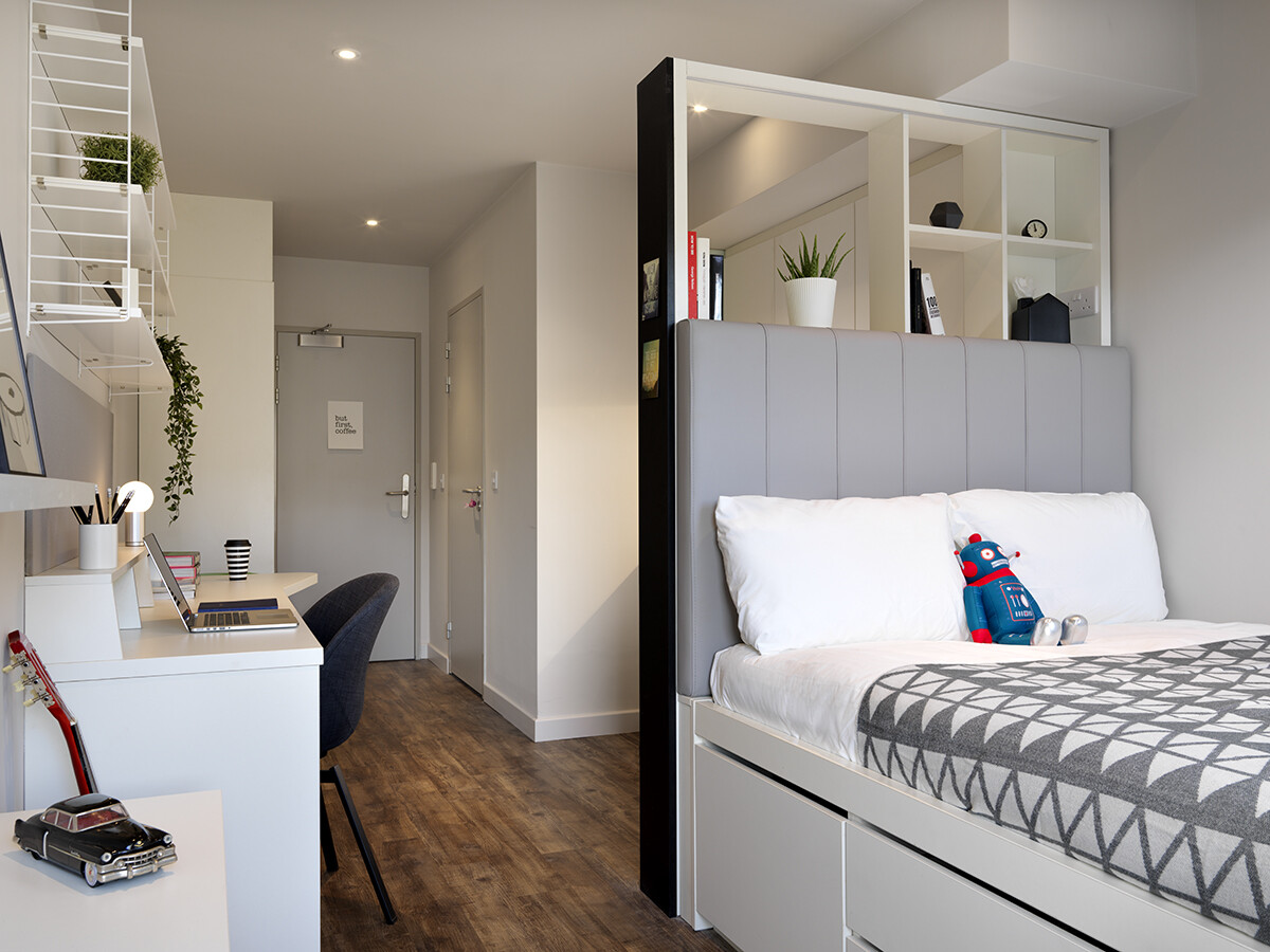 Gainsborough Studio Single