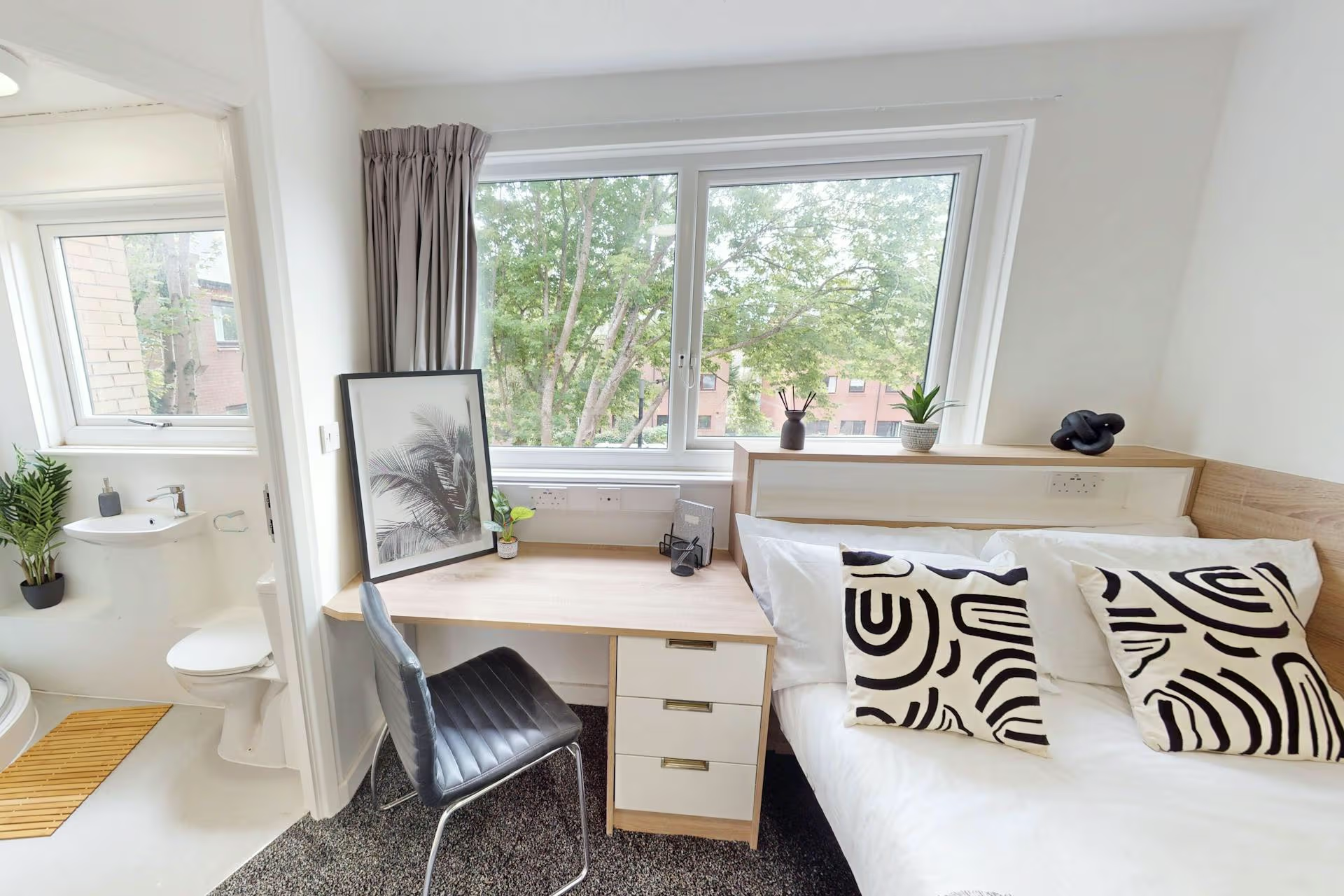 Gold Ensuite Compact