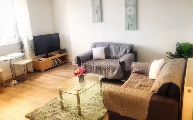 Flat2, Walter Road, Swansea SA1 2