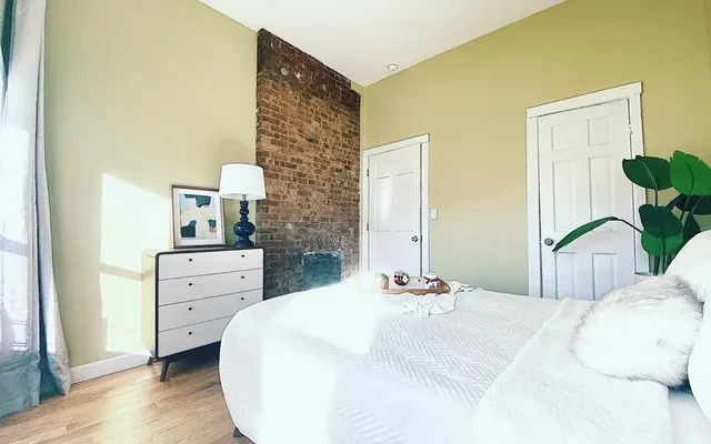 533 Nostrand Avenue, Brooklyn 4