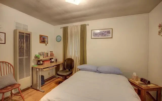 509 W MAIN ST 2