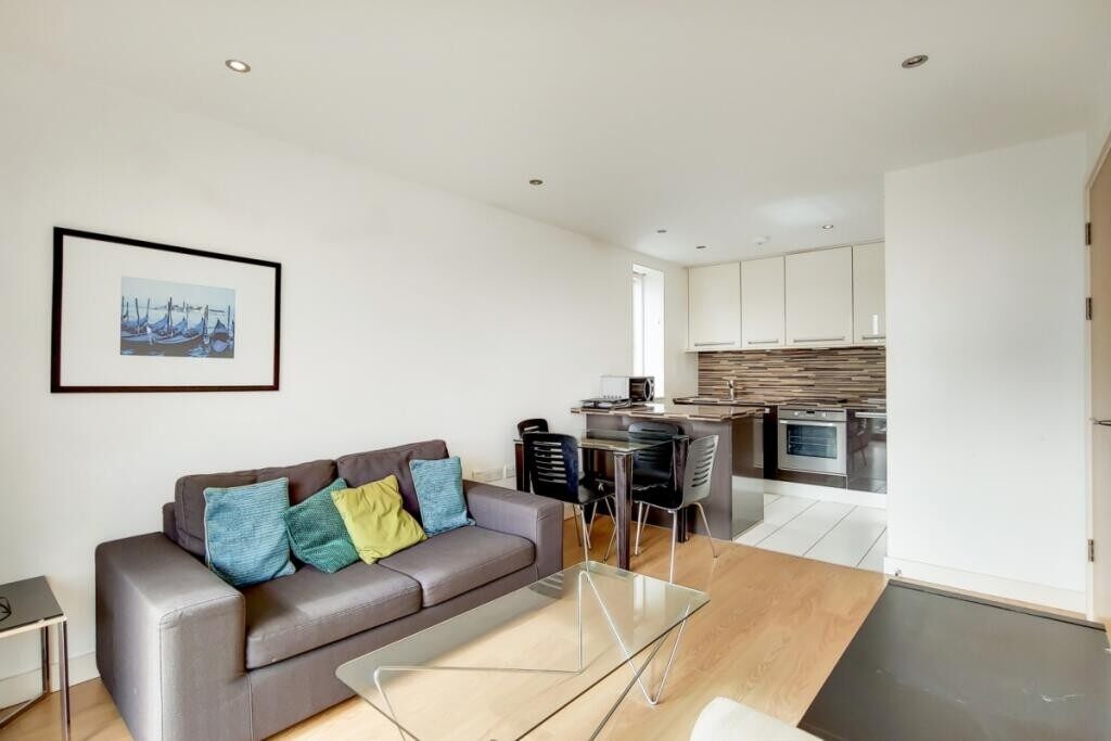 LH-Conington Road