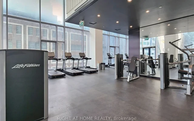 603 - 357 King St W 2