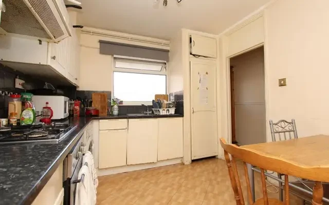 apartment in Hackney 2