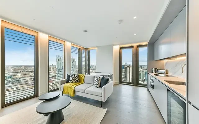 One Bishopsgate Plaza,  Houndsditch, London, EC3A 7AB 3