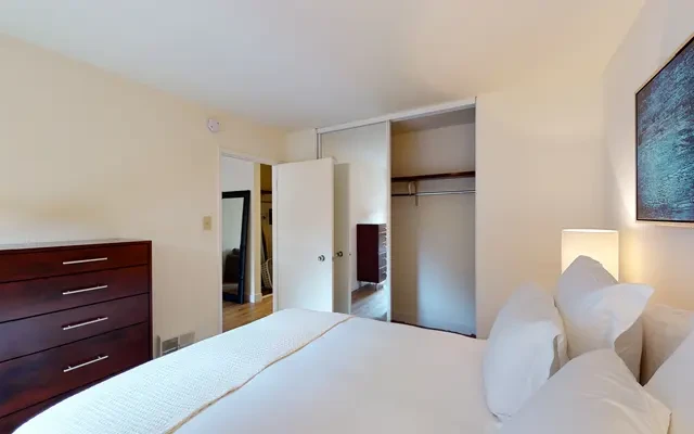 Marina 2