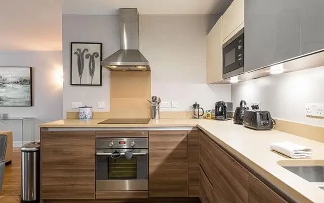 Putney Hill, Putney, London, SW15 6RB 3