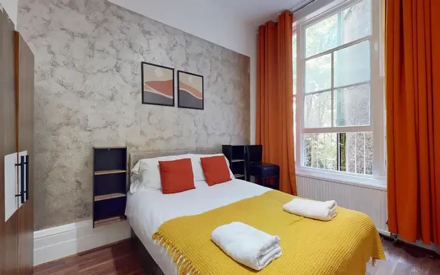 Knaresborough Place, Earls Court 2