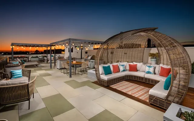 Junction Santa Monica 0