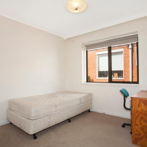 2Bed,1Bath and 1Car Space Apartment near Monash University (Now