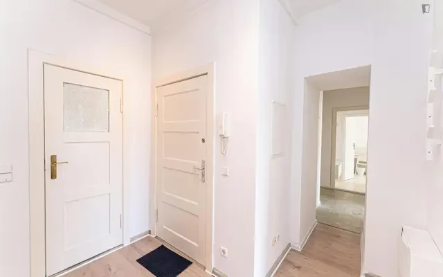 Very nice double bedroom in Adlershof 4