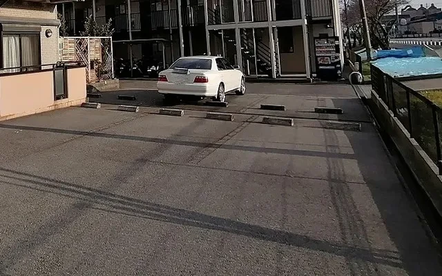 レオパレス渚 1