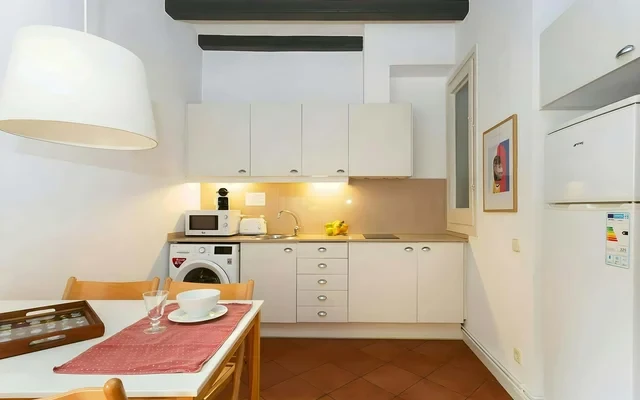 Tranquil & Cozy with balcony! Placa Catalunya. RI. 2