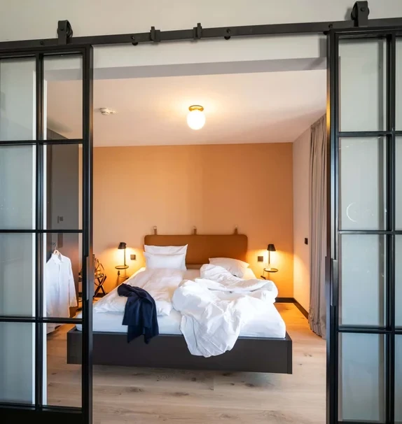 Black F Tower Family Suite Black L