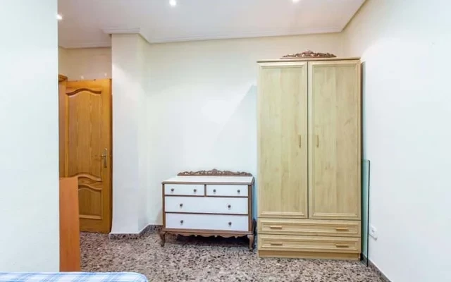 Piso de 3 habitaciones en El Pla Del Real 4
