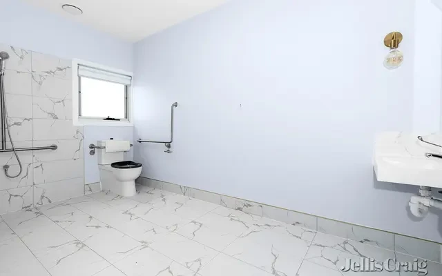 Room 1/9 Nyora Grove, Mount Helen 4