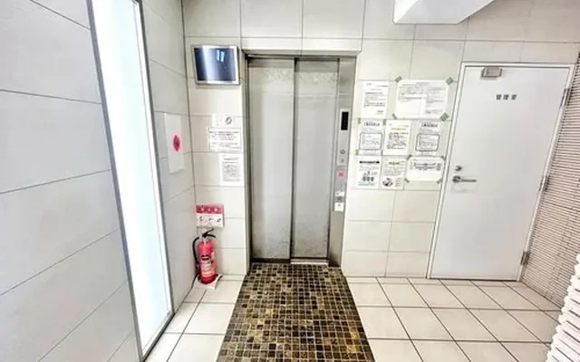 Isle Premium Bunkyo Rikugien 1