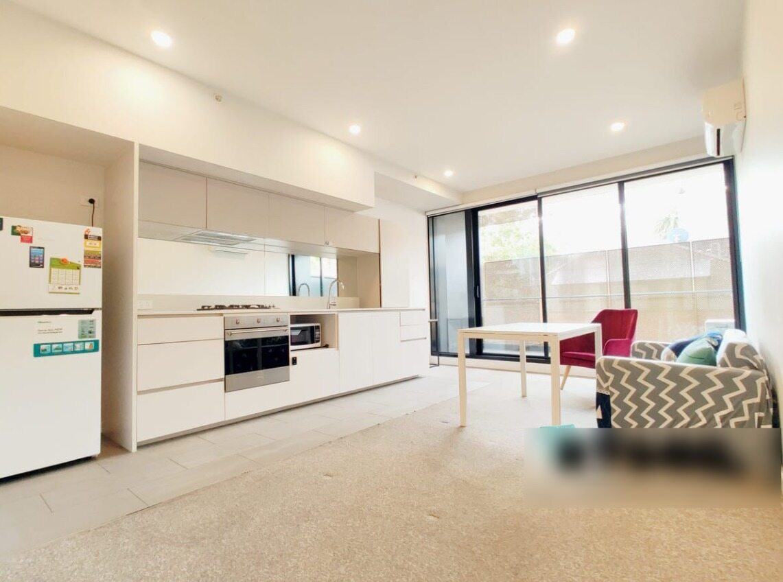 881 Dandenong Road