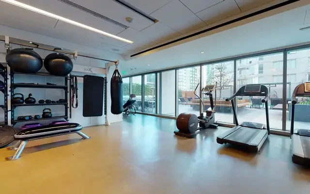 399 Fremont 4